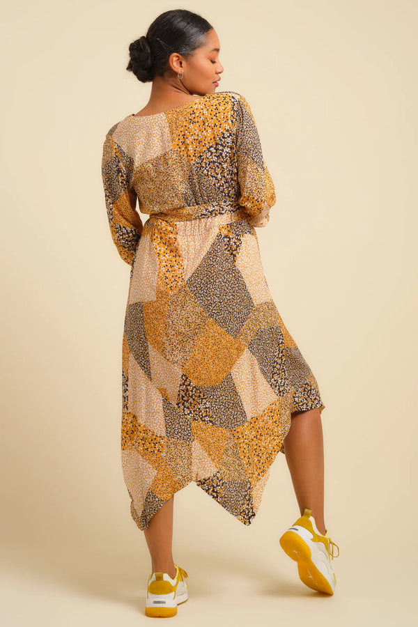 Asymmetrische zwangerschaps- en voedingsjurk