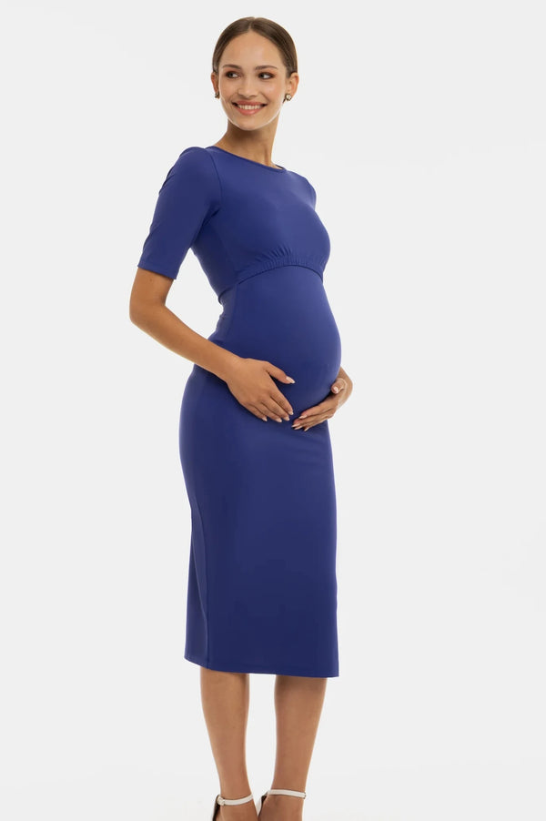 Lange blauwe zwangerschaps- en voedingsjurk van travelstof
