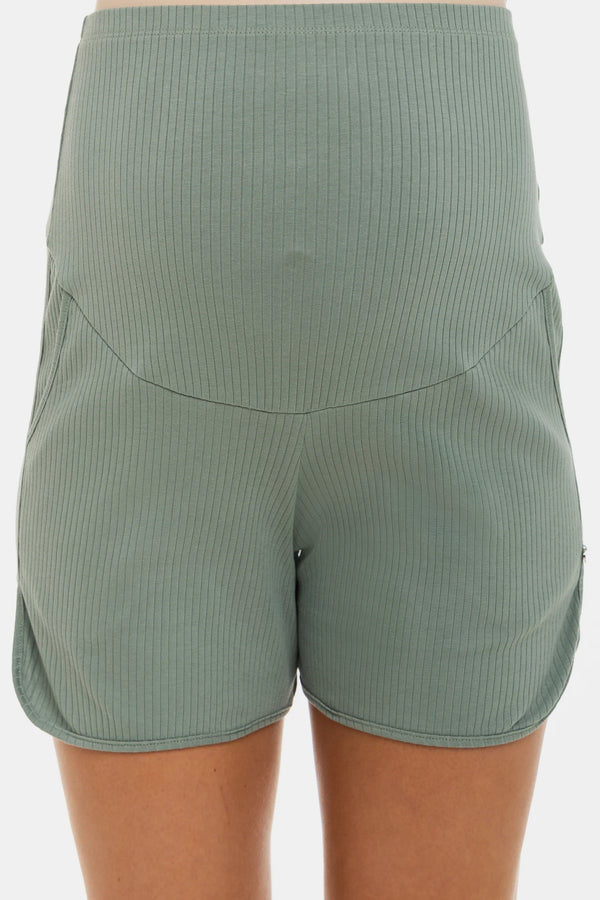 Geribde zwangerschaps­short – mint