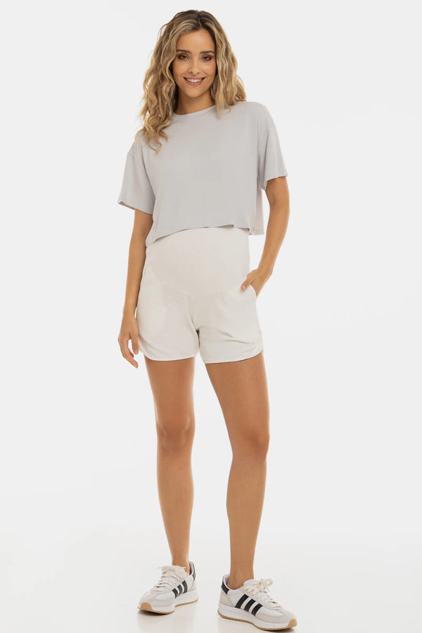 Geribde zwangerschaps­short – ecru