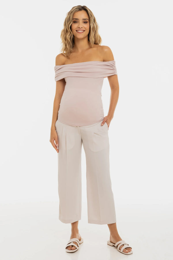 Elegante zwangerschapsblouse met off-shoulder – licht blush