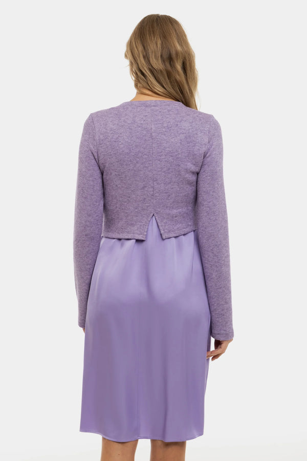 Satijnen zwangerschapsjurk- en voedingsjurk met trui – lila