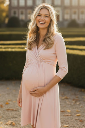 Elegante zwangerschaps- en voedingsjurk – poeder